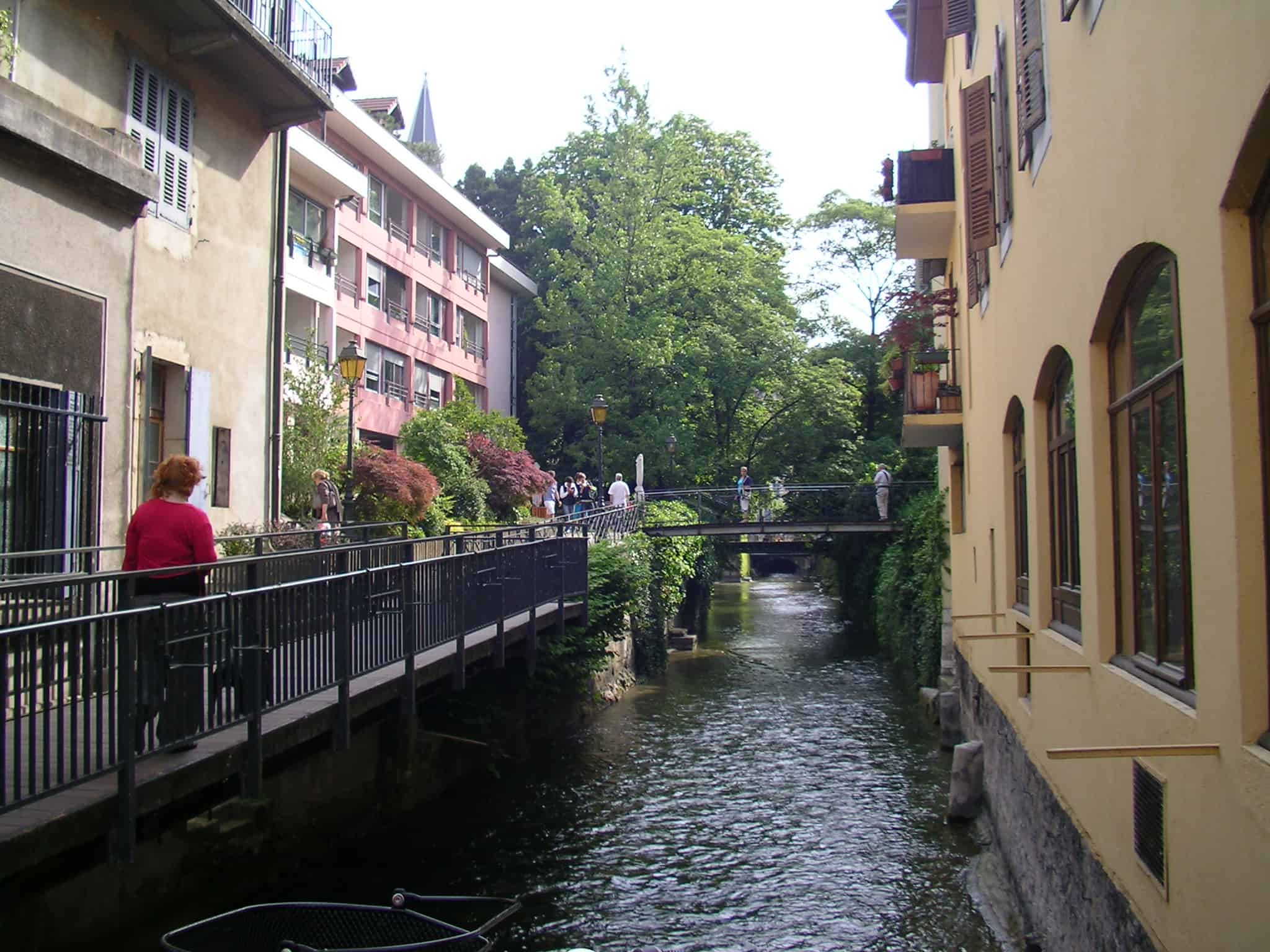 The winding canal along the narrow lanes of the old town of Annecy. canal, Annacy, France