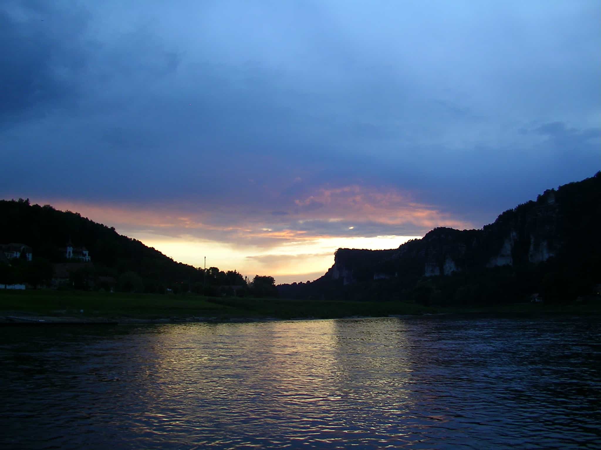 sunset, river elbe, saxon switzerland, elbes sandstone mountains, saxony, eastern germany, offbeat germany, dresden, stadt wehlen