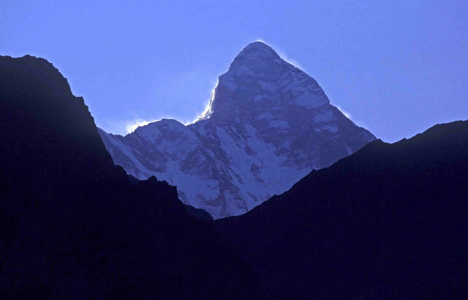 Nanda Devi at dawn from Saini Kharak nanda devi, himalayas, offbeat travel, india, ecotourism, responsible tourism