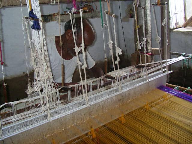 Weaver Pranpur weaver, looms, pranpur, madhya pradesh, chanderi silk, sari making, rural india