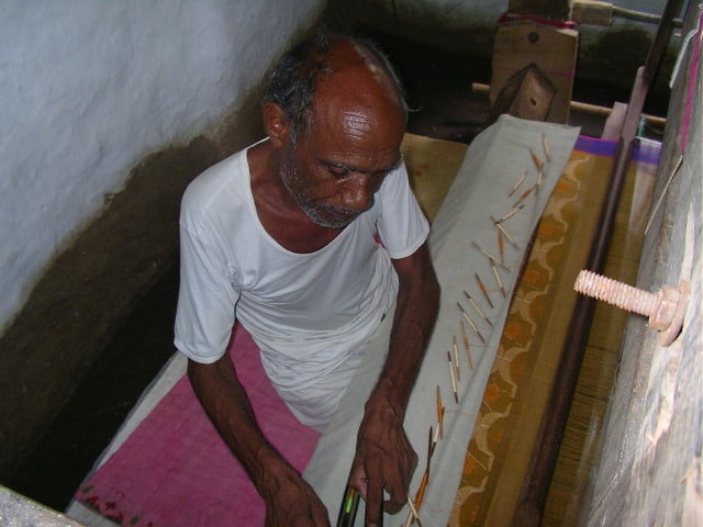 Pranpur, Madhya Pradesh, offbeat travel, India, Chanderi silk, weaver, craft village