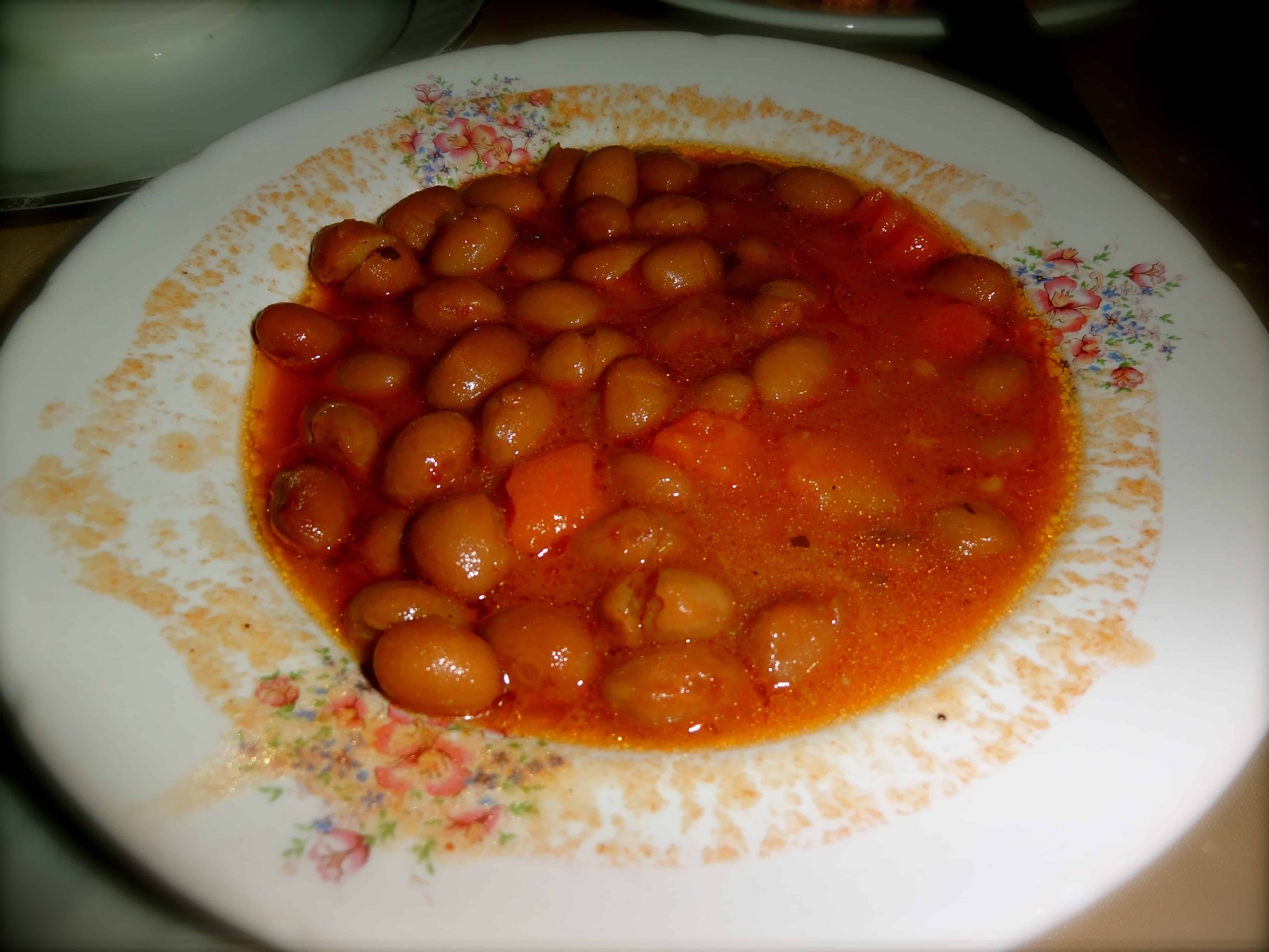 vegetarian food in turkey, turkish food, kuru fasuliye