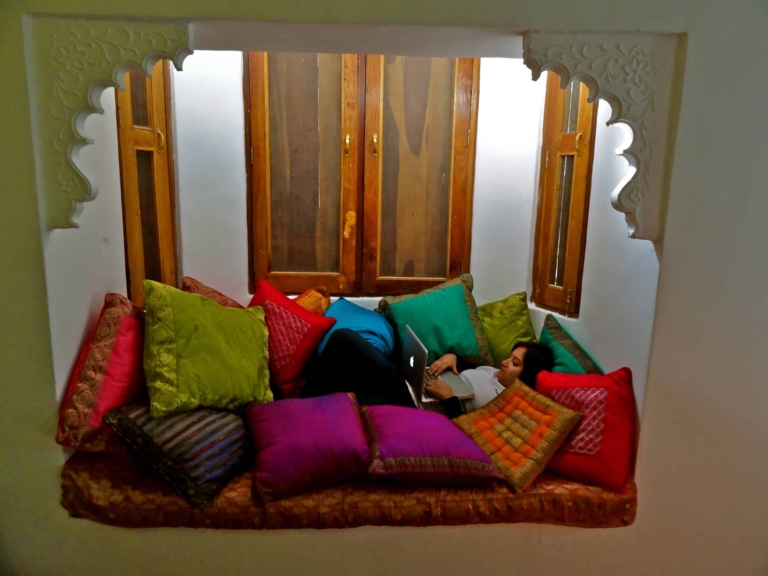 starting a blog, travel blog sites, how to become a travel blogger
