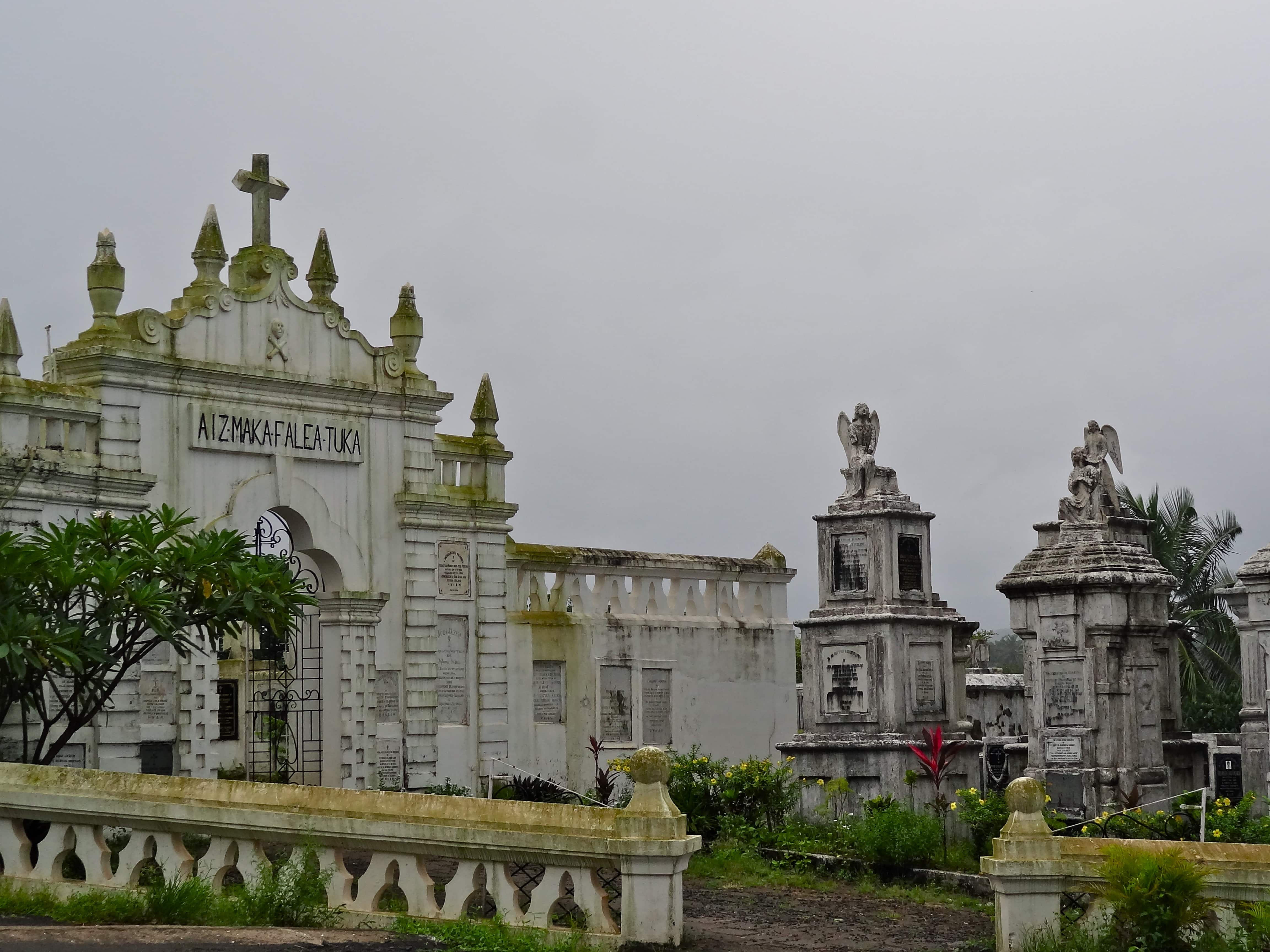Aldona church, Aldona cemetery