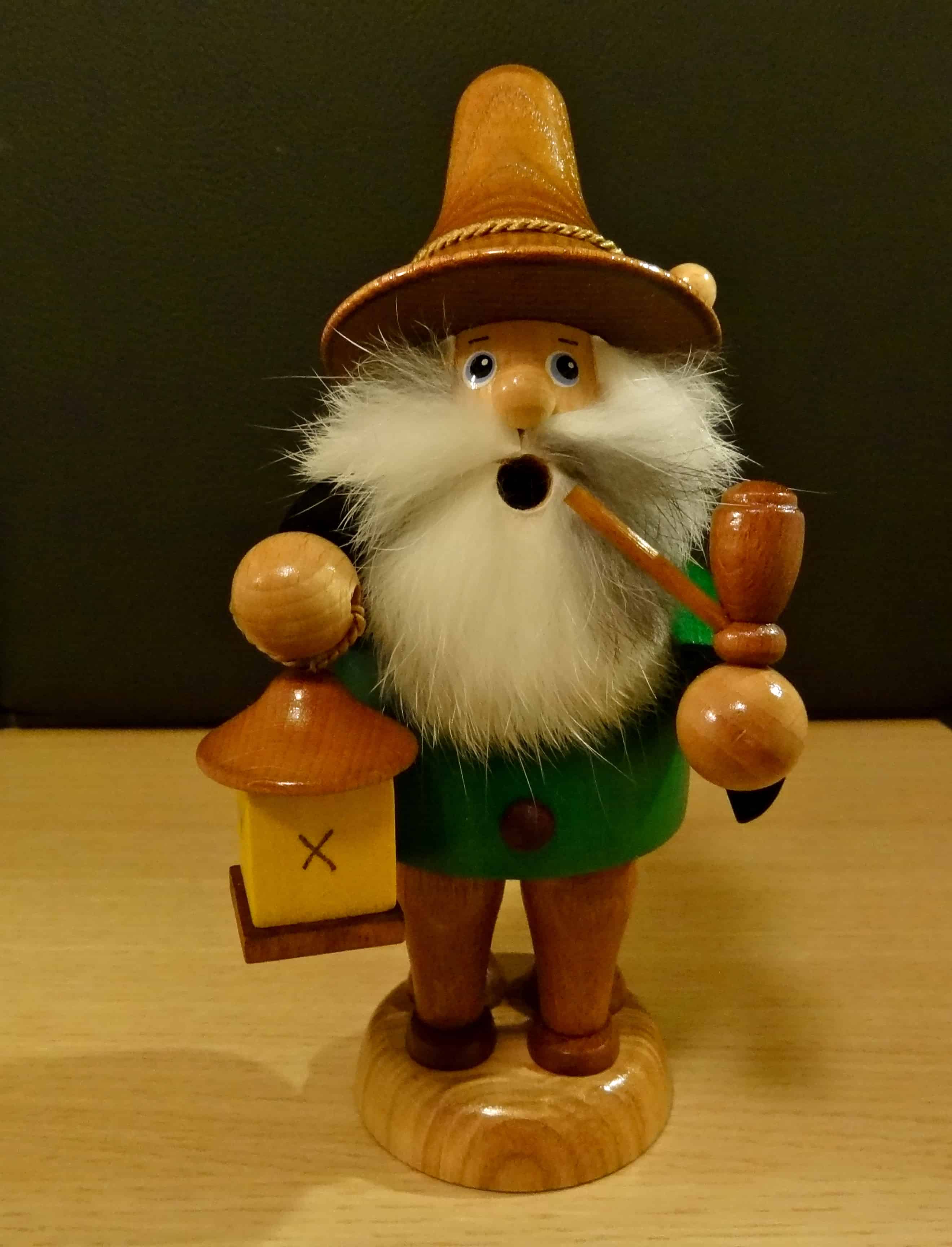 Christmas Germany Räuchermännchen, incense smoker, Christmas Germany, Christmas Frankfurt, christmas contest Lufthansa