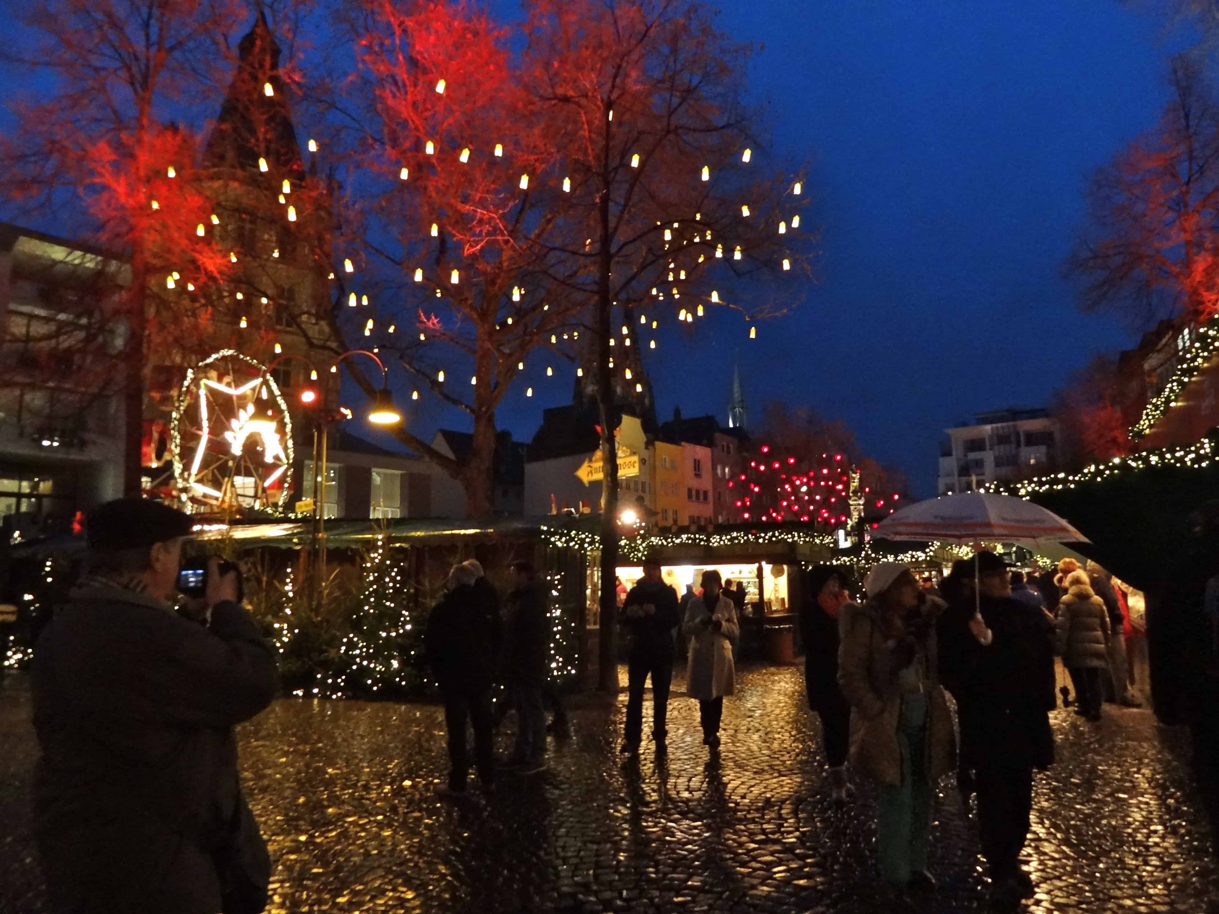 cologne christmas market raining at a christmas market in cologne