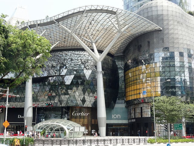 Orchard Road. Photo by Fabio Achilli.