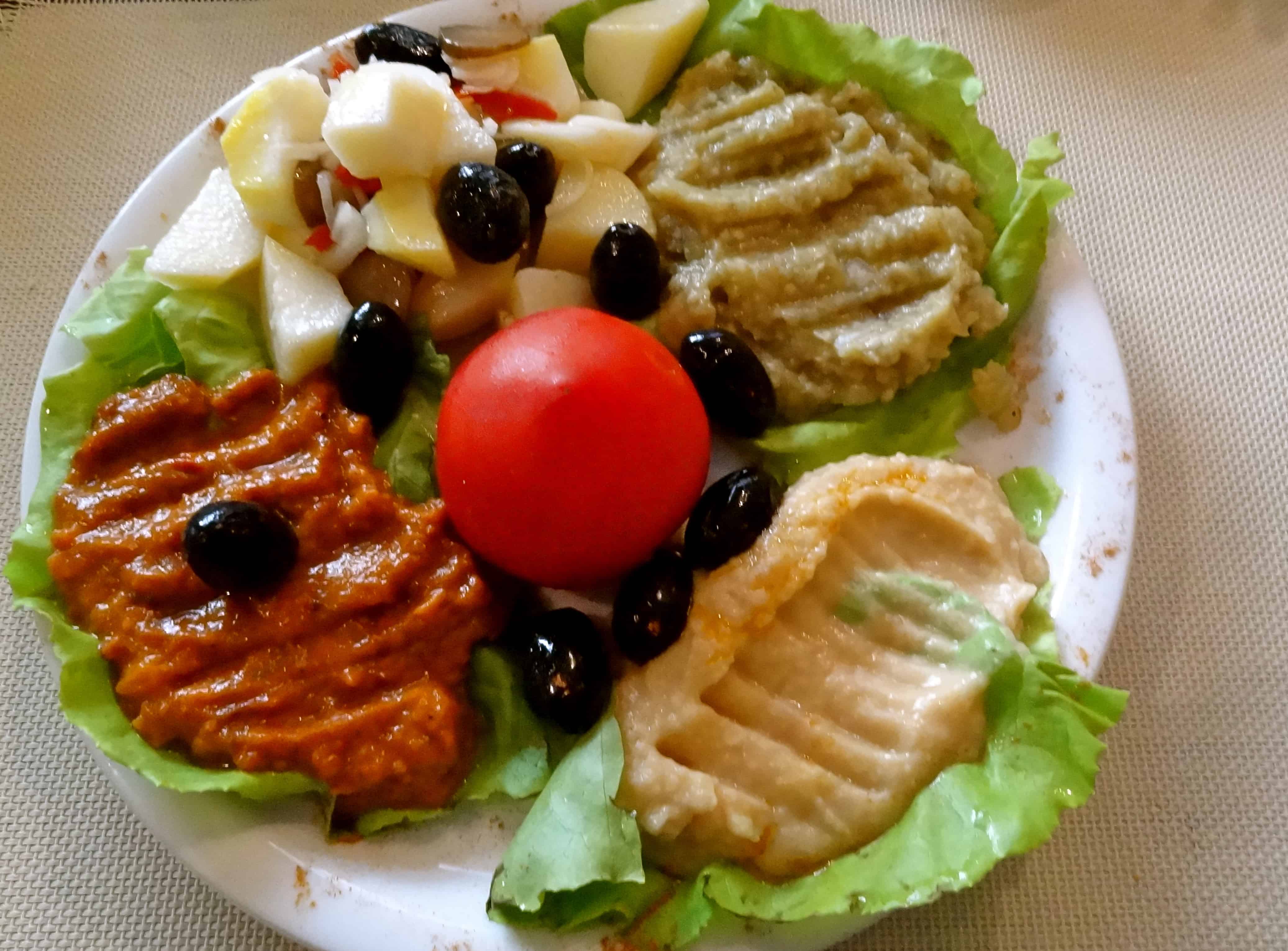 Romania vegetarian dishes, Zacusca romania