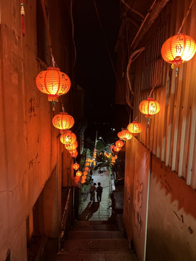 jiufen night