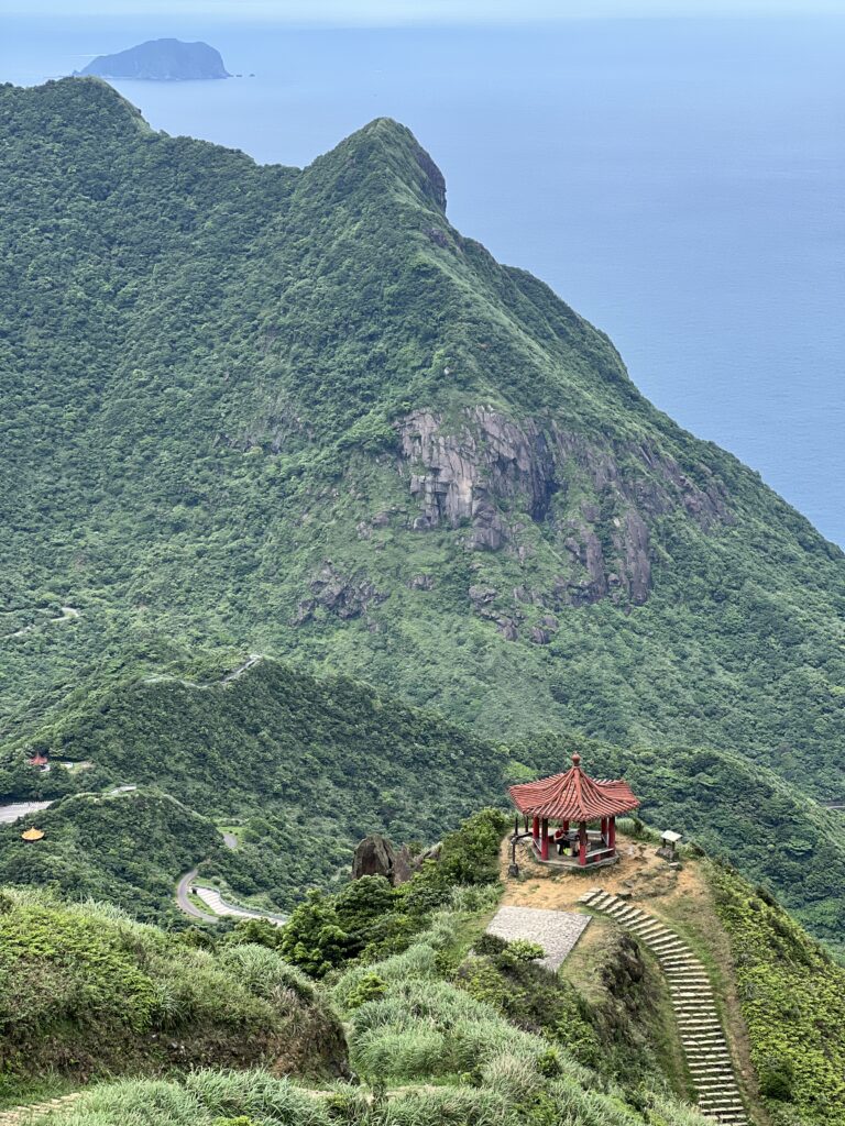 jiufen hiking